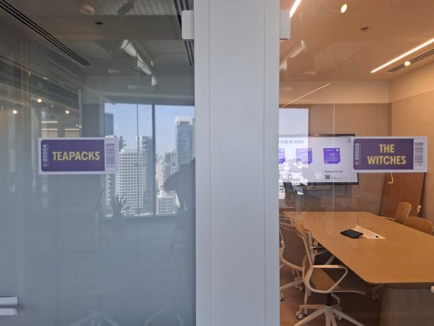 מדבקה גרדיאנט