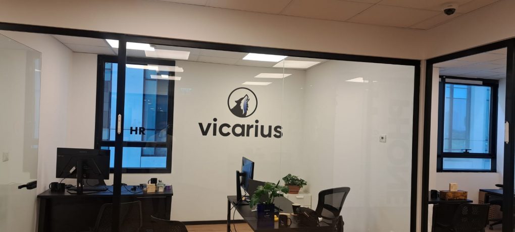 מדבקות בחיתוך