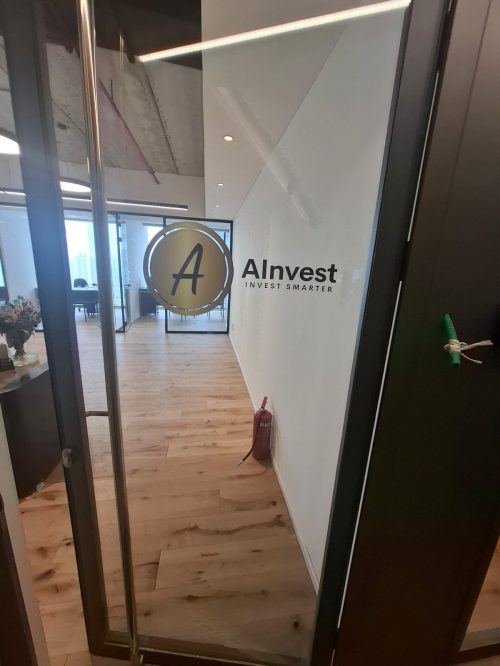 מדבקות בחיתוך