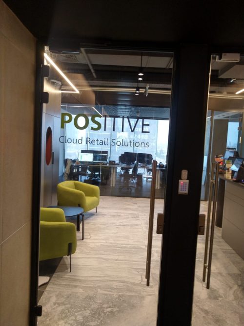 מדבקות בחיתוך