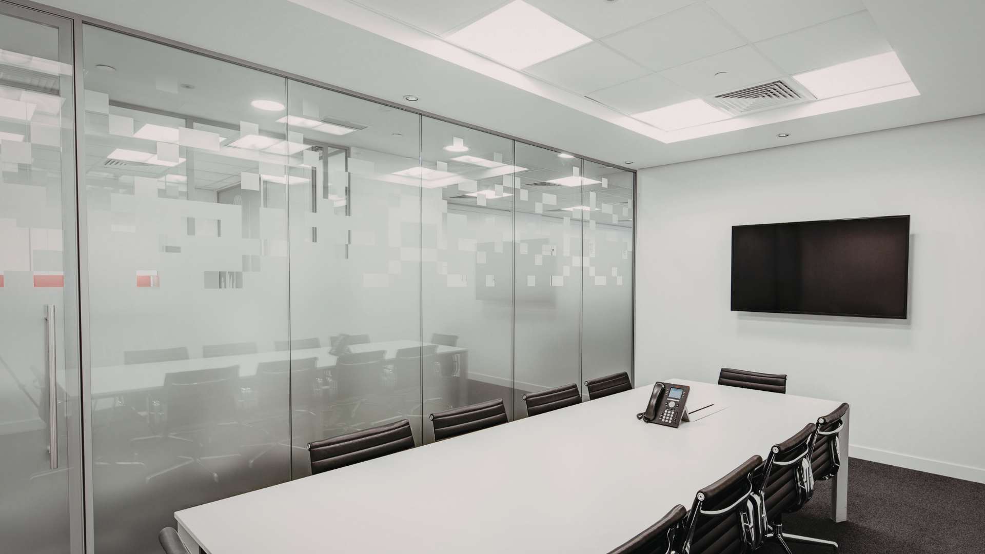 מדבקת התזת חול - איך מדבקות התזת חול יכולות לשדרג את העיצוב שלכם 1 מדבקת התזת חול